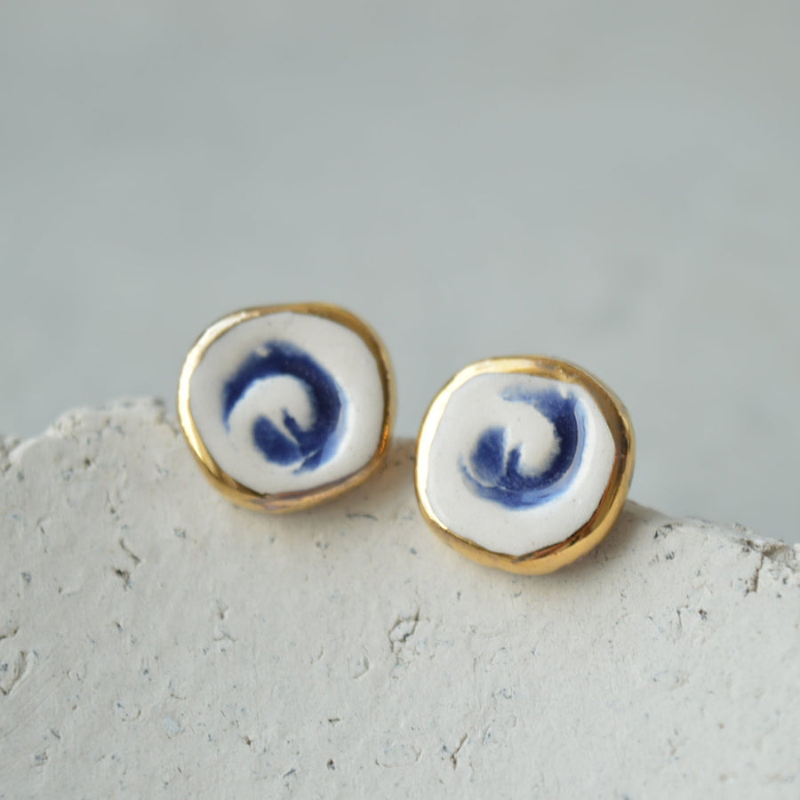 ceramic stud earrings gold