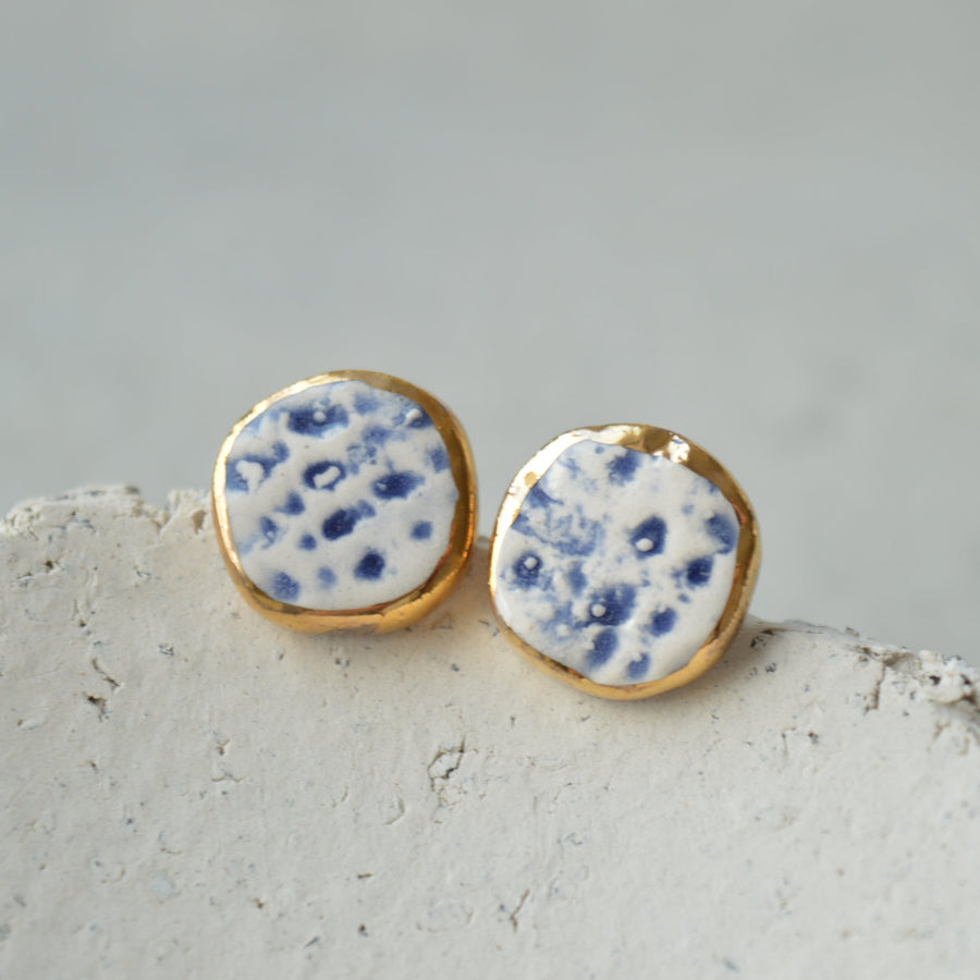 Stud earrings No. 18