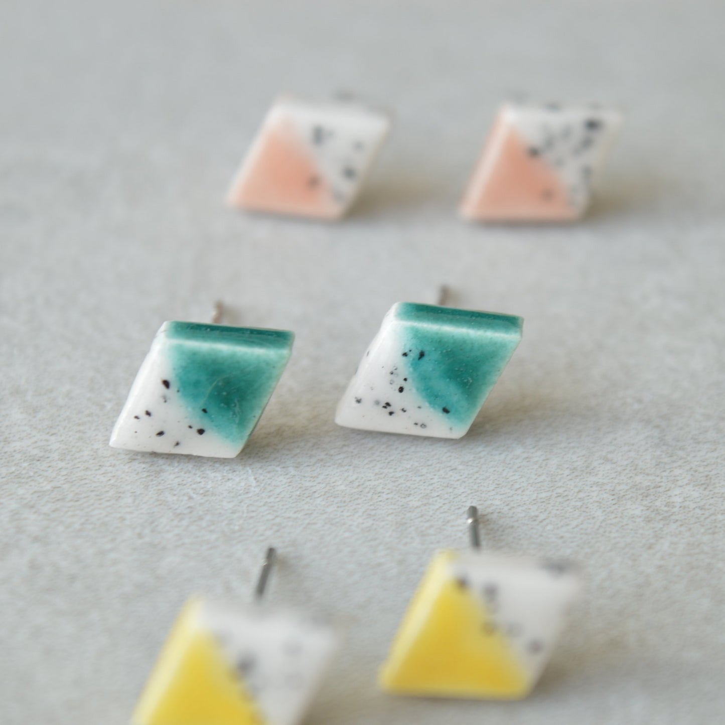 Exotic seas stud earrings