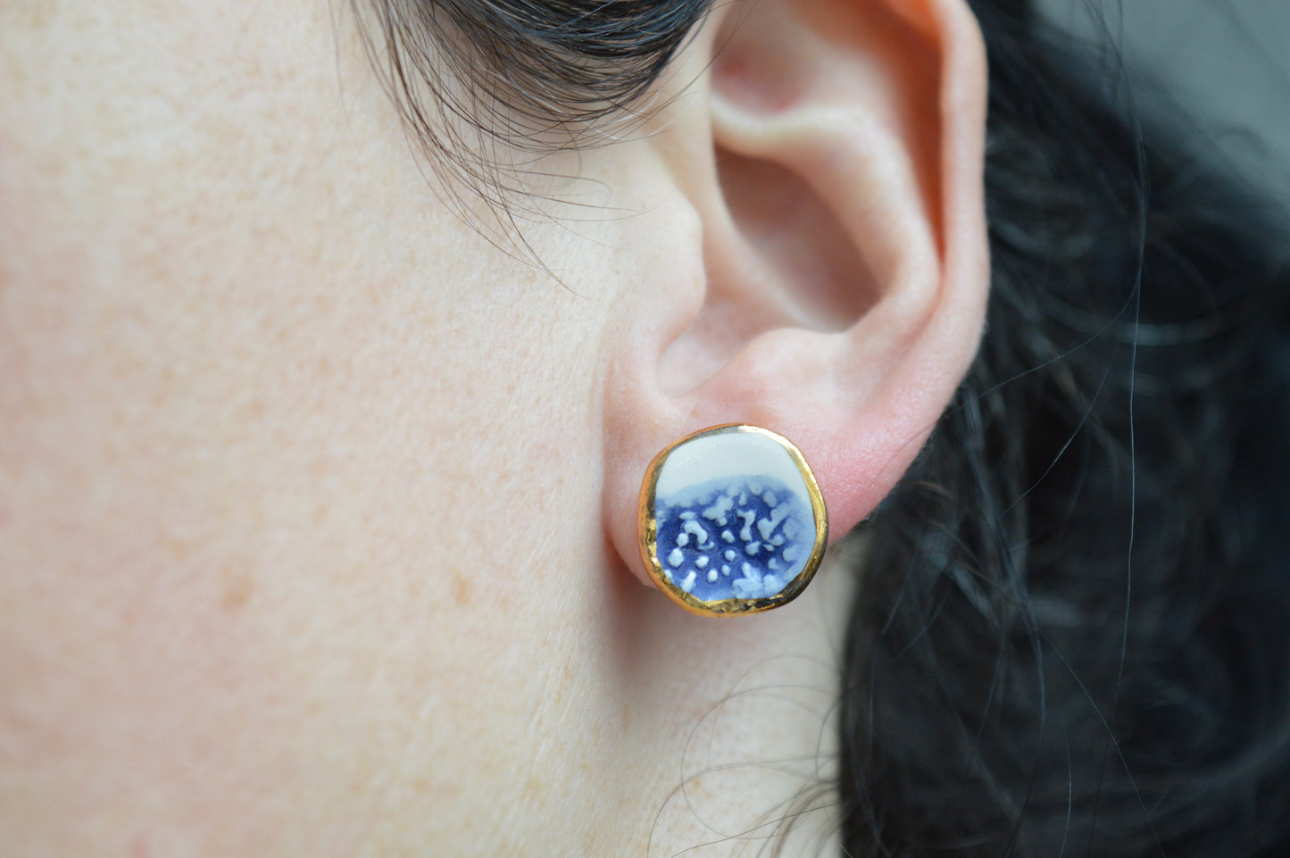 Stud earrings No. 28