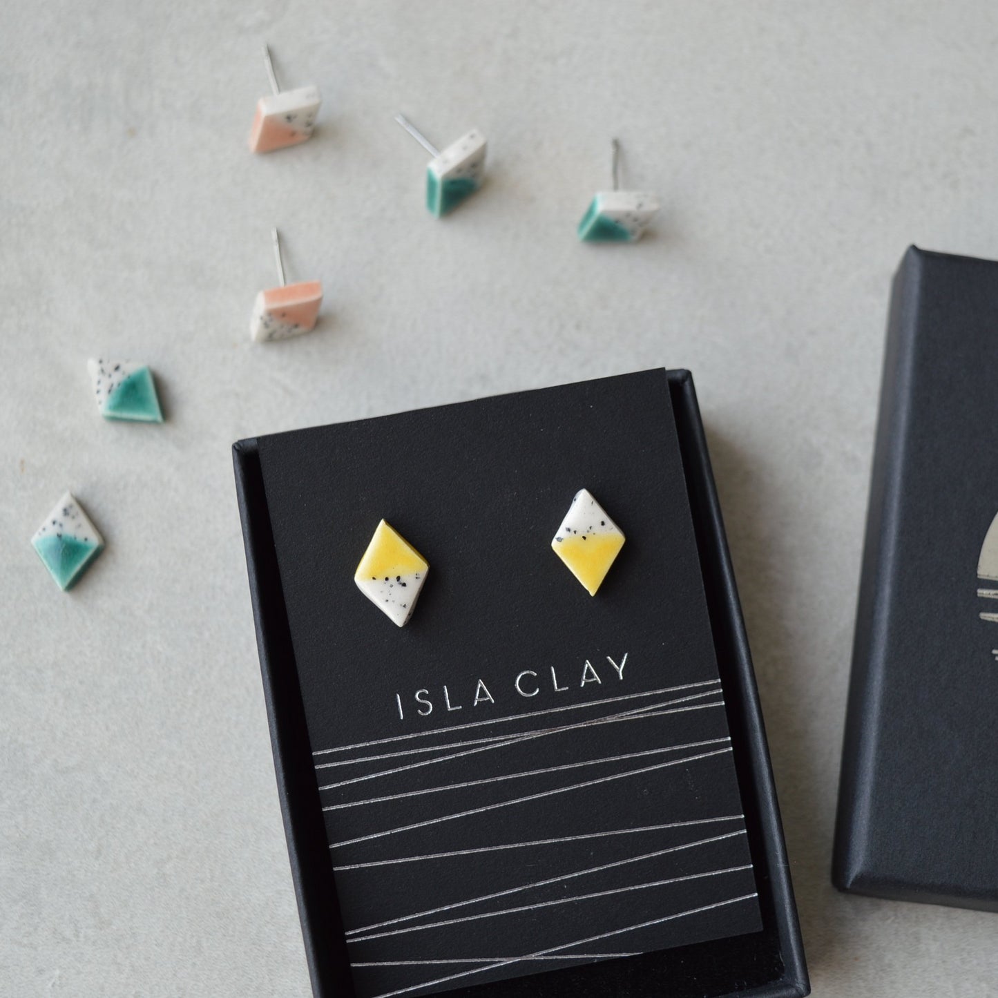 Exotic seas stud earrings