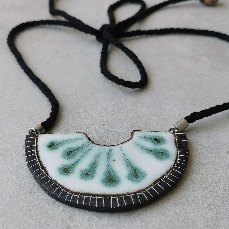 Charna necklace No. 23